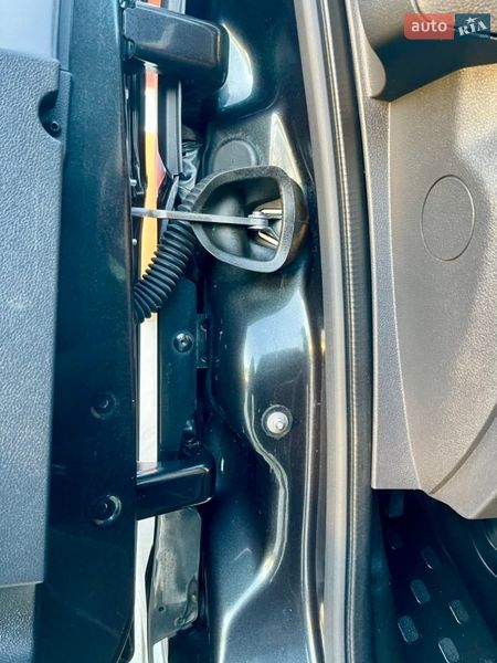 Грузопассажирский фургон Opel Vivaro 2015 в Млинове