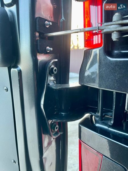 Грузопассажирский фургон Opel Vivaro 2015 в Млинове