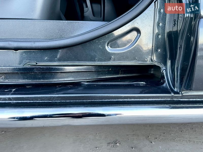 Грузопассажирский фургон Opel Vivaro 2015 в Млинове