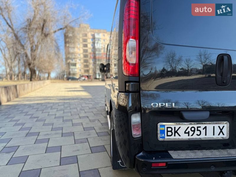 Минивэн Opel Vivaro 2008 в Кривом Роге