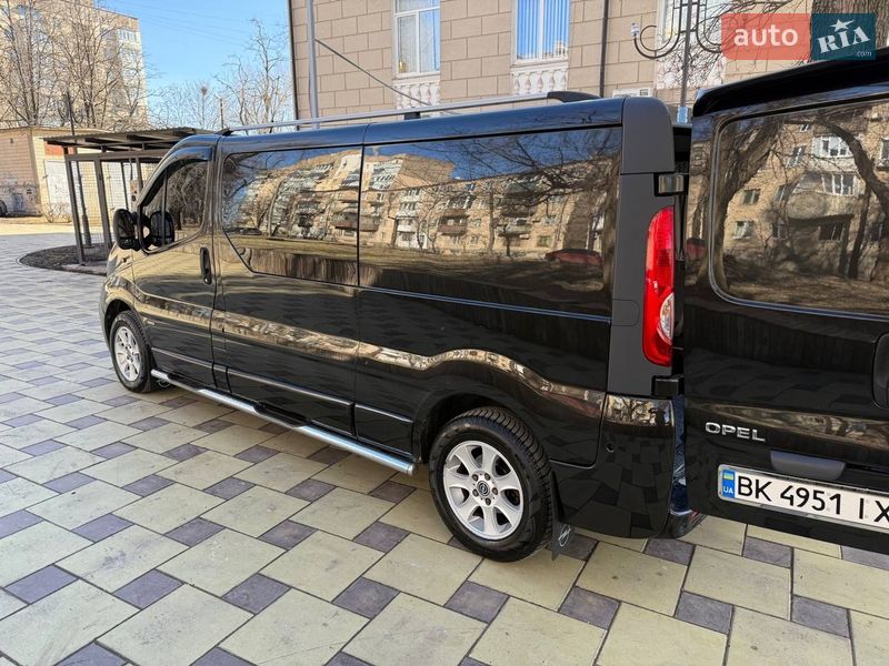 Минивэн Opel Vivaro 2008 в Кривом Роге