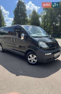 OPEL VIVARO 2005