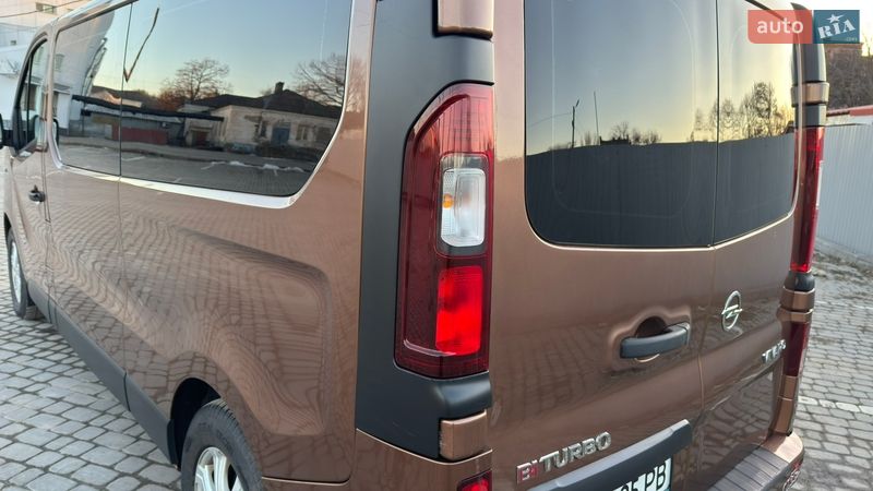 Минивэн Opel Vivaro 2015 в Кременчуге