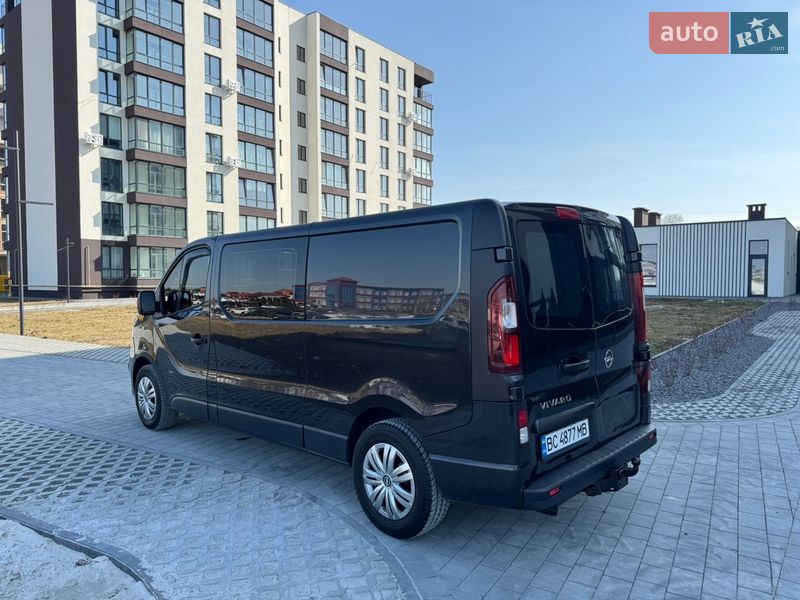 Минивэн Opel Vivaro 2016 в Львове