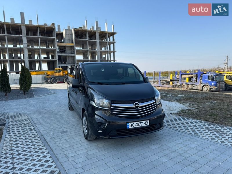 Минивэн Opel Vivaro 2016 в Львове