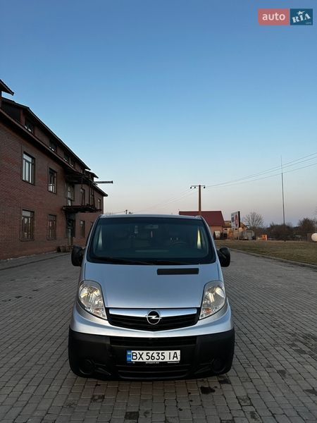 Минивэн Opel Vivaro 2007 в Теофиполе