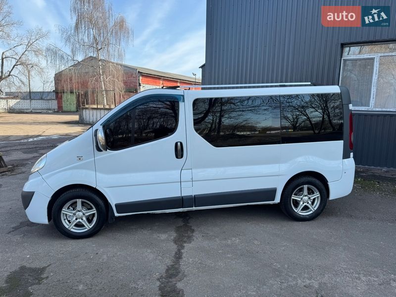 Мінівен Opel Vivaro 2008 в Чернігові