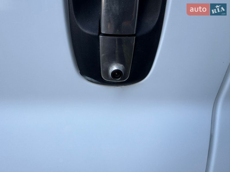 Мінівен Opel Vivaro 2008 в Чернігові