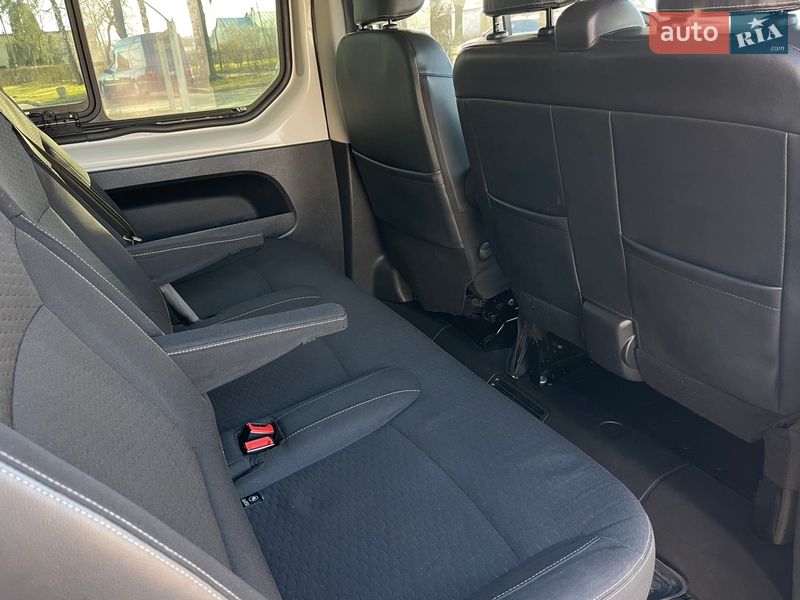 Минивэн Opel Vivaro 2017 в Черновцах