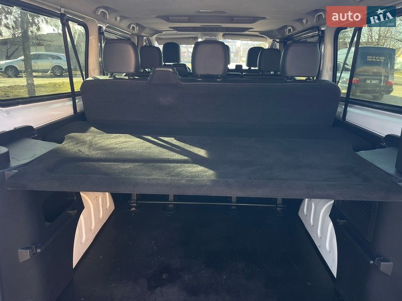 Минивэн Opel Vivaro 2017 в Черновцах