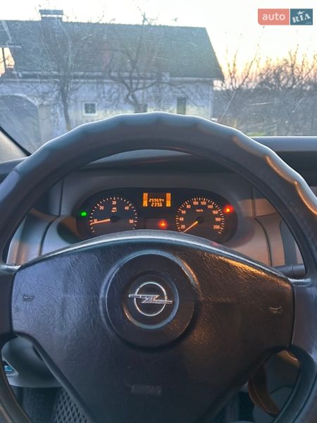 Минивэн Opel Vivaro 2007 в Виннице