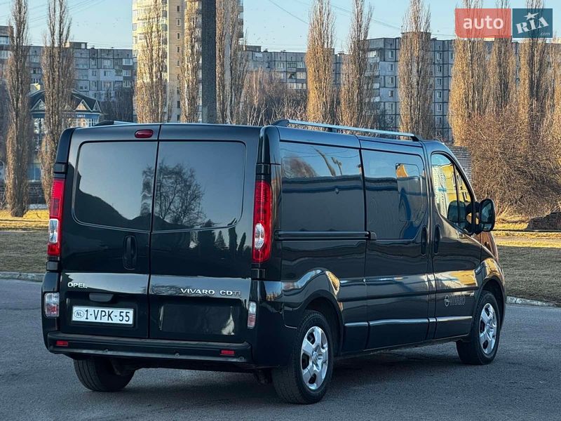 Мінівен Opel Vivaro 2013 в Рівному