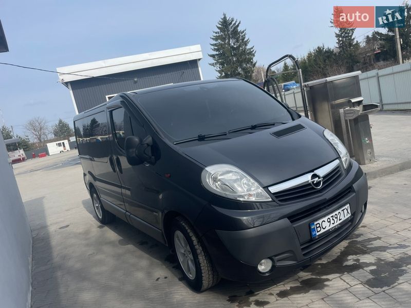 Opel Vivaro 2012