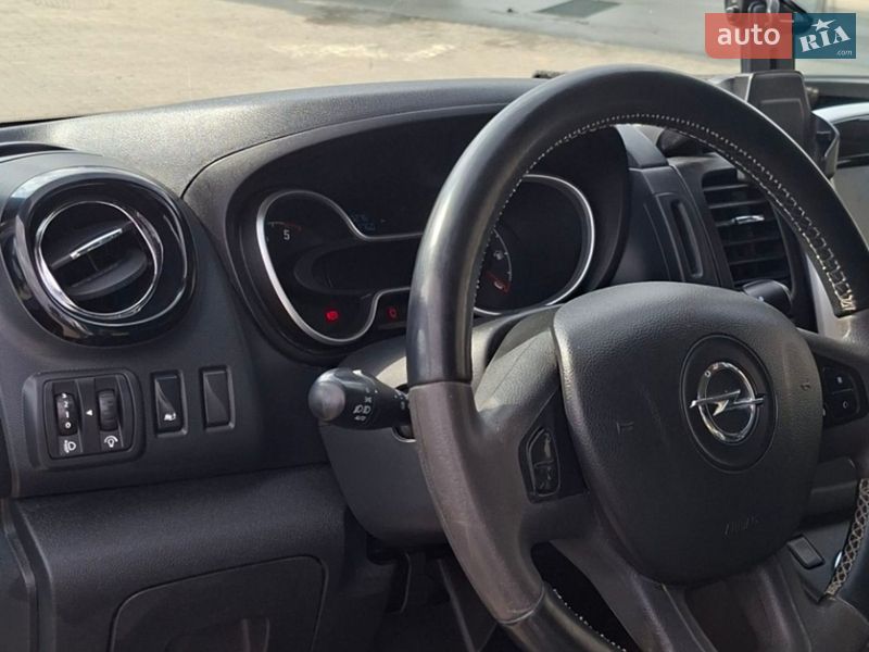 Мінівен Opel Vivaro 2018 в Львові