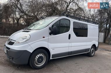 Грузопассажирский фургон Opel Vivaro 2013 в Чернобае