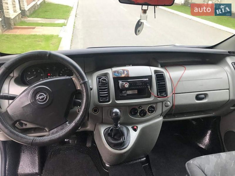 Минивэн Opel Vivaro 2003 в Черновцах
