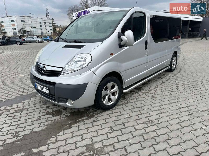 Opel Vivaro 2012