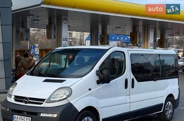 Грузопассажирский фургон Opel Vivaro 2003 в Киеве