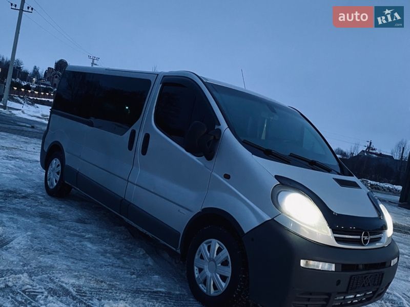 Opel Vivaro 2006