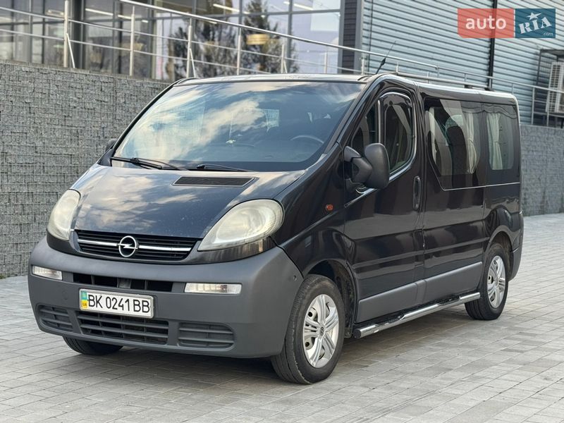 Мінівен Opel Vivaro 2003 в Луцьку