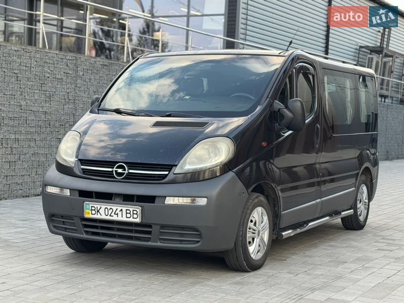 Мінівен Opel Vivaro 2003 в Луцьку
