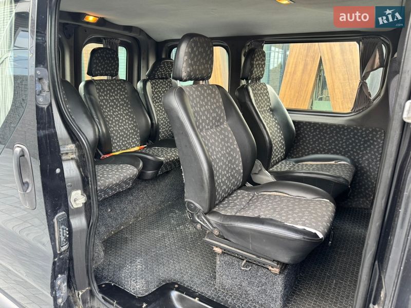Мінівен Opel Vivaro 2003 в Луцьку