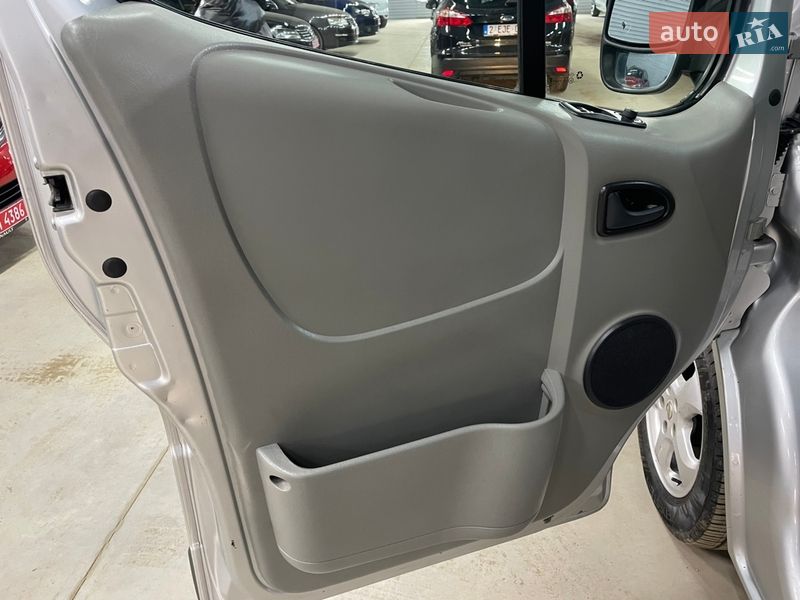 Мінівен Opel Vivaro 2012 в Стрию