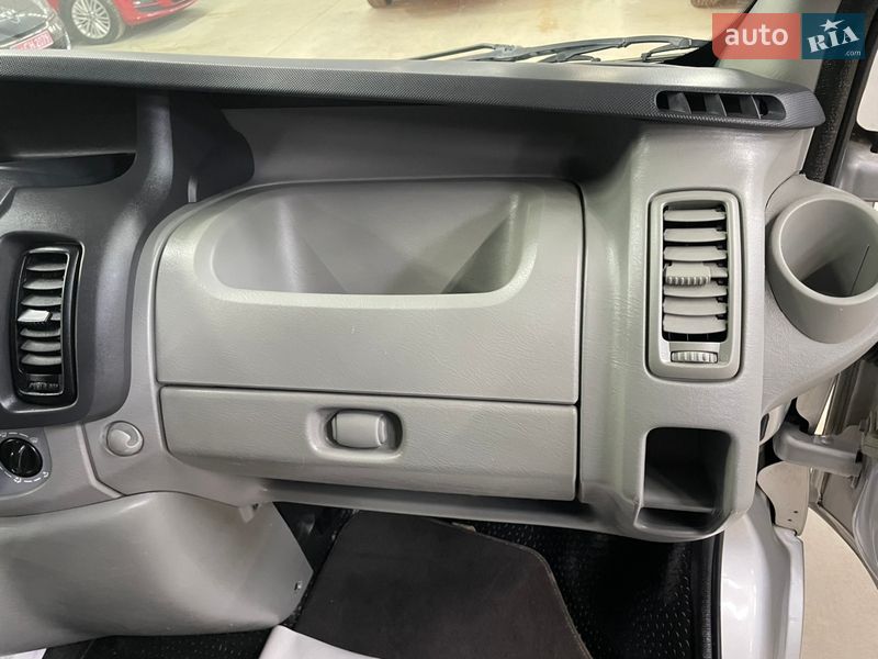 Мінівен Opel Vivaro 2012 в Стрию