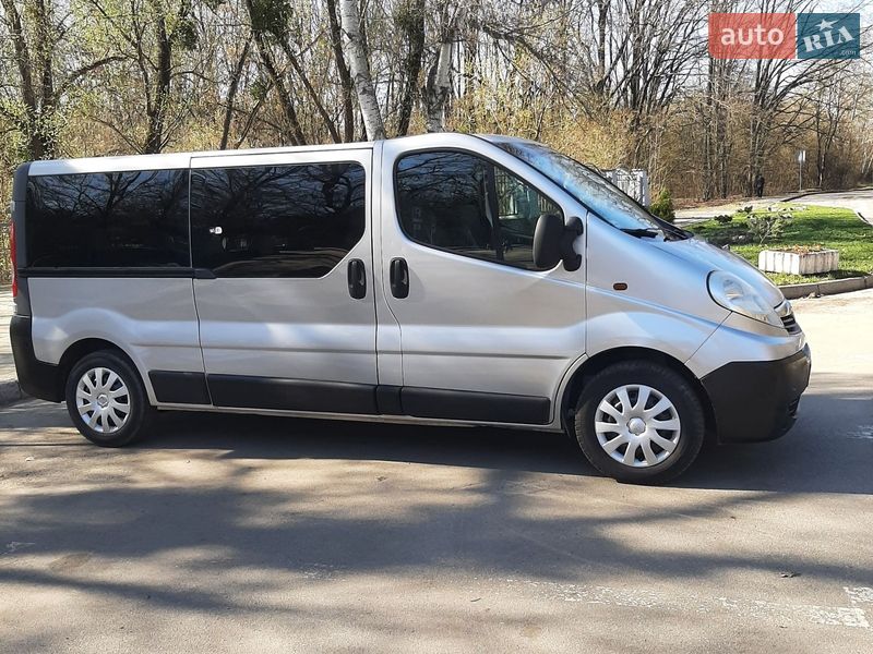 Мінівен Opel Vivaro 2011 в Полтаві