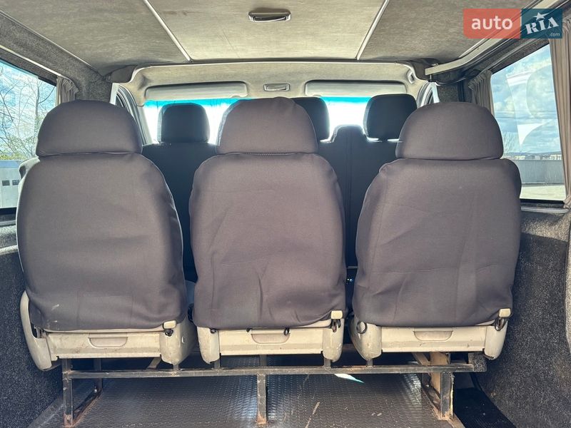 Мінівен Opel Vivaro 2005 в Чернівцях