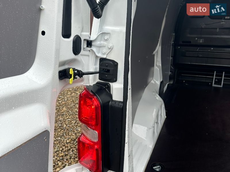 Грузовой фургон Opel Vivaro 2020 в Львове