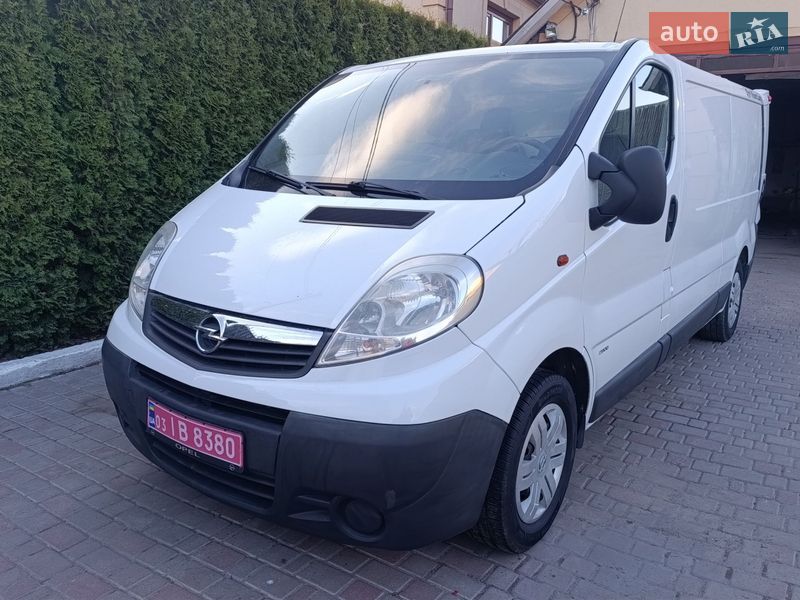 Вантажний фургон Opel Vivaro 2013 в Василькові