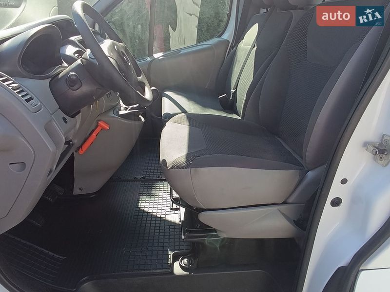 Вантажний фургон Opel Vivaro 2013 в Василькові