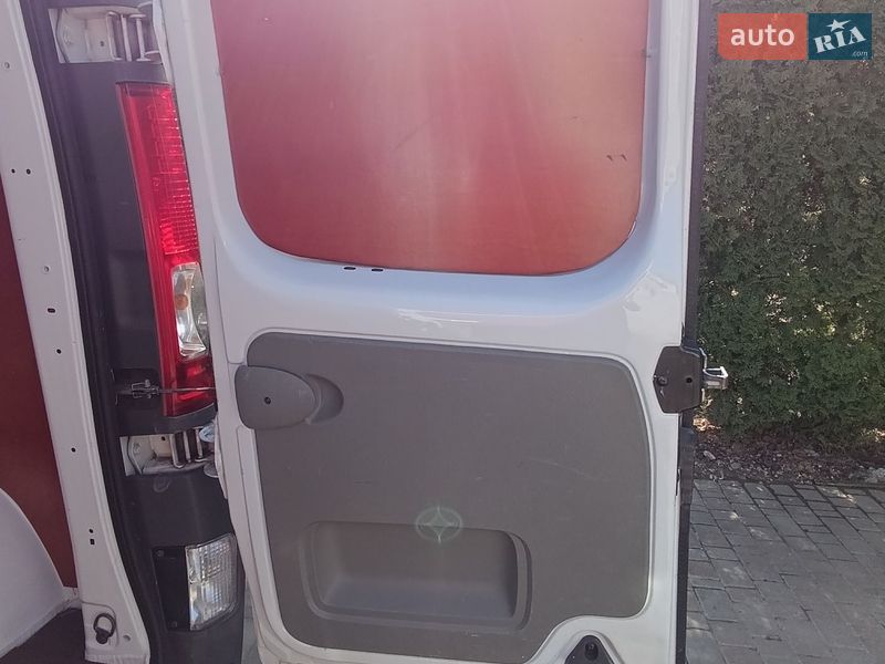 Вантажний фургон Opel Vivaro 2013 в Василькові