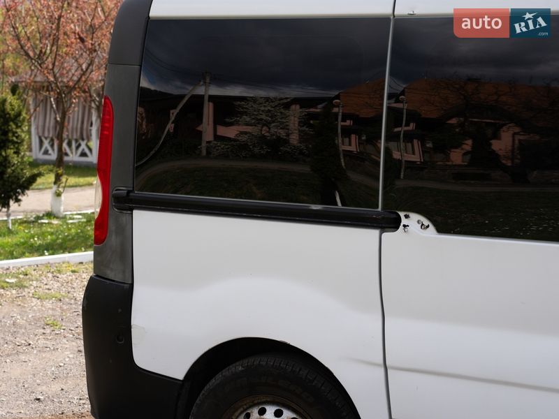 Минивэн Opel Vivaro 2014 в Нереснице