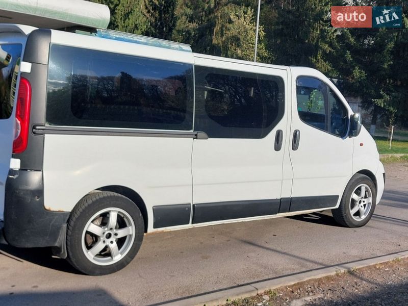 Мінівен Opel Vivaro 2009 в Тячеві