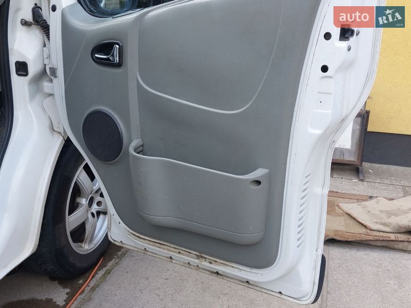 Мінівен Opel Vivaro 2009 в Тячеві