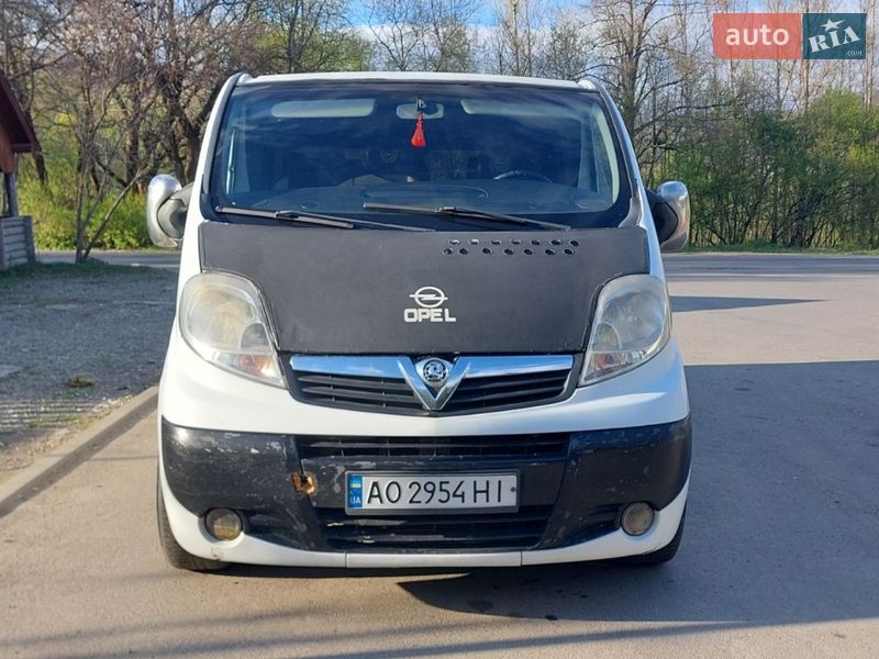 Мінівен Opel Vivaro 2009 в Тячеві