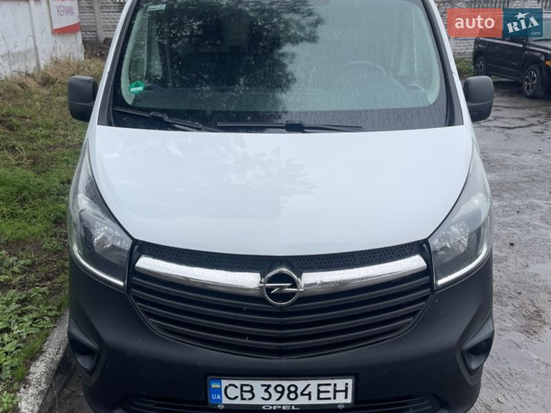Вантажопасажирський фургон Opel Vivaro 2015 в Києві