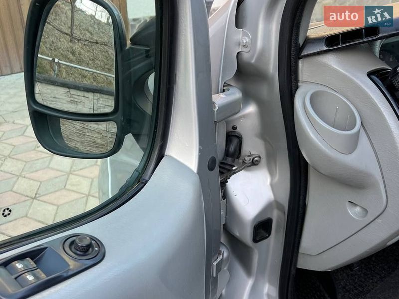 Минивэн Opel Vivaro 2008 в Коломые