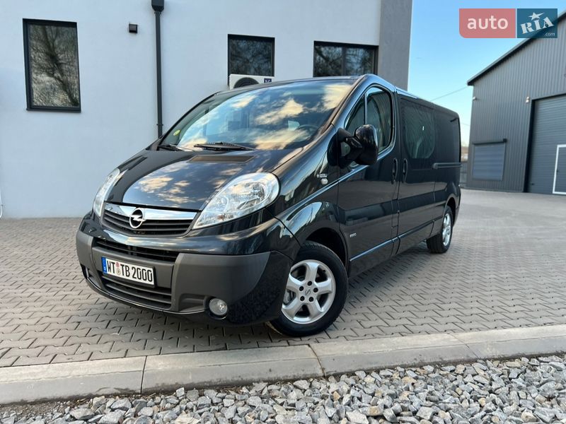 Грузопассажирский фургон Opel Vivaro 2013 в Луцке фото 2 Грузопассажирский фургон Opel Vivaro 2013 в Луцке