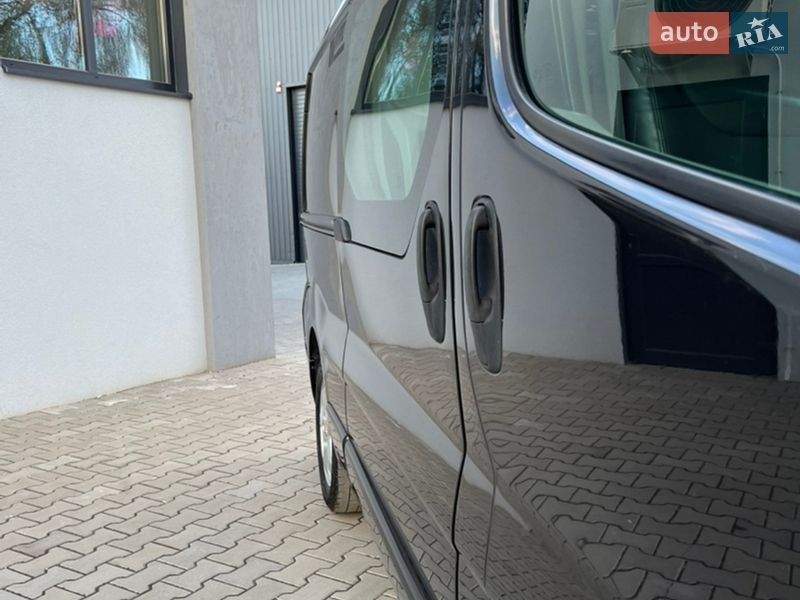 Грузопассажирский фургон Opel Vivaro 2013 в Луцке фото 13 Грузопассажирский фургон Opel Vivaro 2013 в Луцке