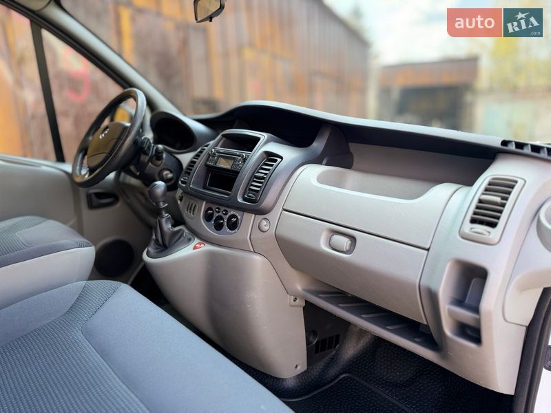 Грузовой фургон Opel Vivaro 2013 в Киеве