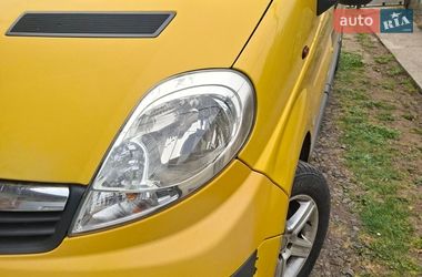 Мінівен Opel Vivaro 2008 в Ужгороді