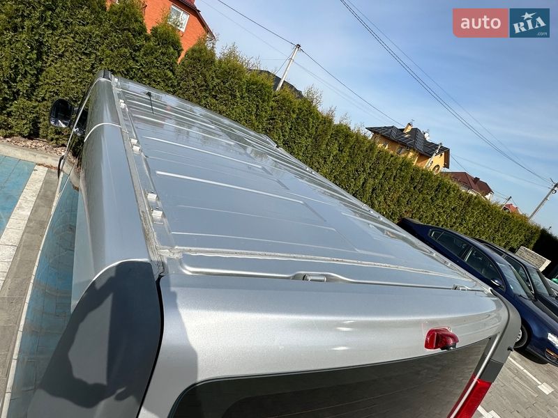 Минивэн Opel Vivaro 2002 в Луцке