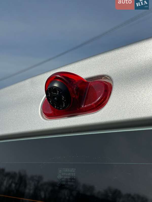 Минивэн Opel Vivaro 2002 в Луцке