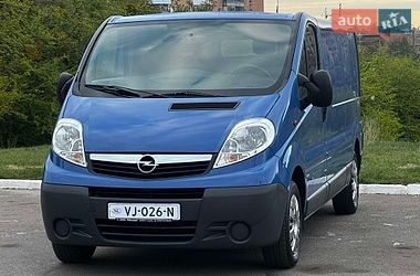 Вантажний фургон Opel Vivaro 2014 в Рівному