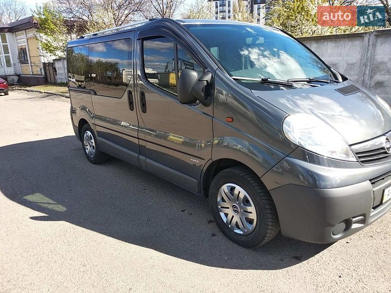 Opel Vivaro 2011