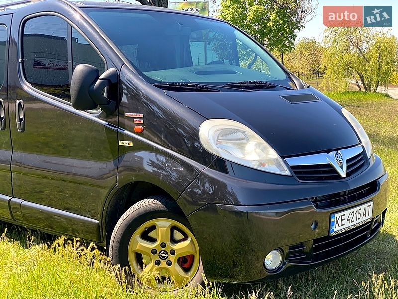 Грузопассажирский фургон Opel Vivaro 2007 в Днепре