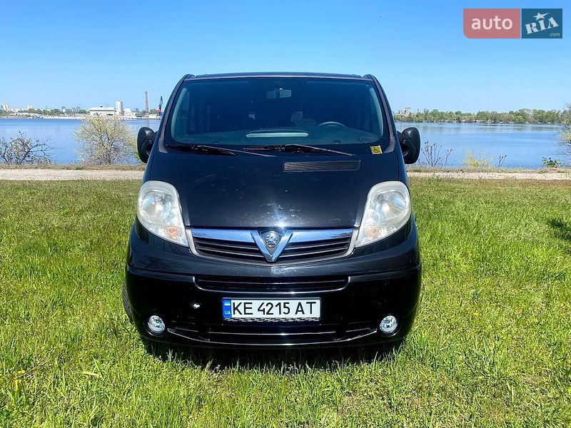 Грузопассажирский фургон Opel Vivaro 2007 в Днепре